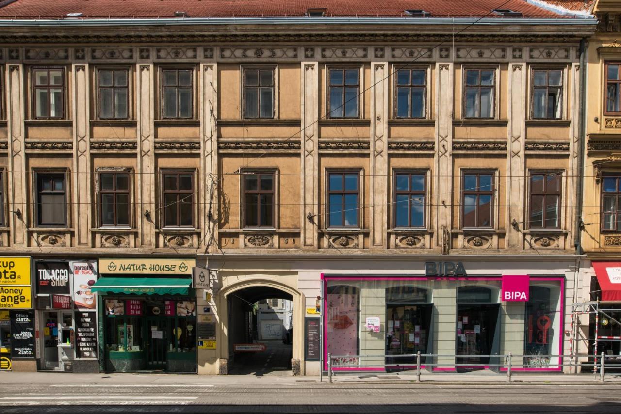 Smile&Love Republic Zagreb Center Eksteriør bilde